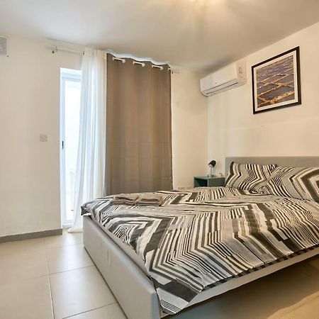 Urban Front - Walking Distance From Paceville And St George Bay Beach Is-Swieqi Dış mekan fotoğraf