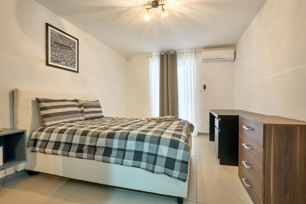 Urban Front - Walking Distance From Paceville And St George Bay Beach Is-Swieqi Dış mekan fotoğraf