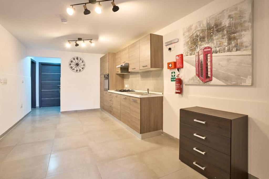 Urban Front - Walking Distance From Paceville And St George Bay Beach Is-Swieqi Dış mekan fotoğraf