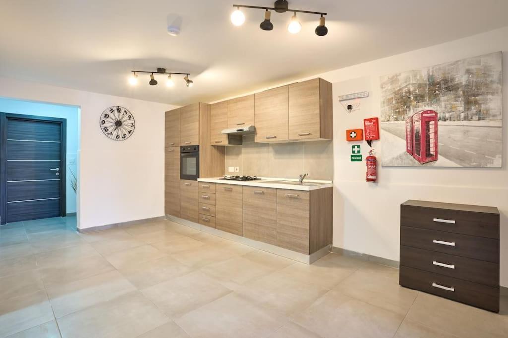 Urban Front - Walking Distance From Paceville And St George Bay Beach Is-Swieqi Dış mekan fotoğraf