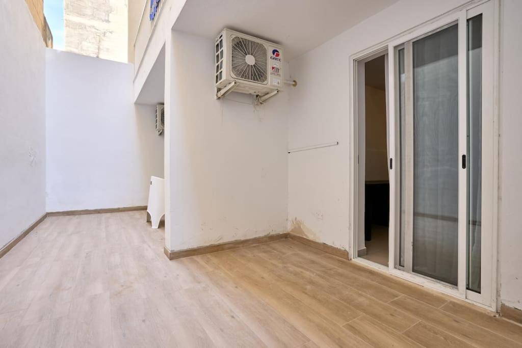 Urban Front - Walking Distance From Paceville And St George Bay Beach Is-Swieqi Dış mekan fotoğraf